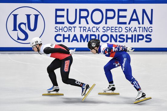 European Short Track Speed Skating Championships. Qualifications