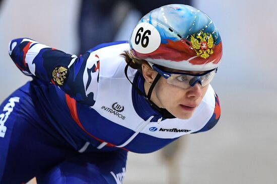 European Short Track Speed Skating Championships. Qualifications