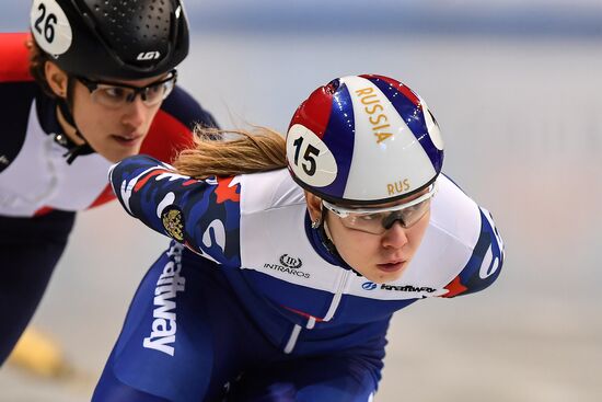 European Short Track Speed Skating Championships. Qualifications