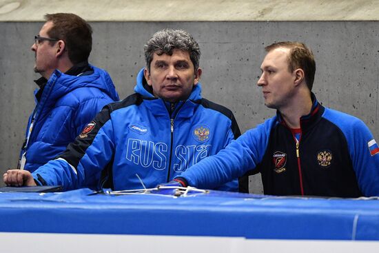 European Short Track Speed Skating Championships. Qualifications