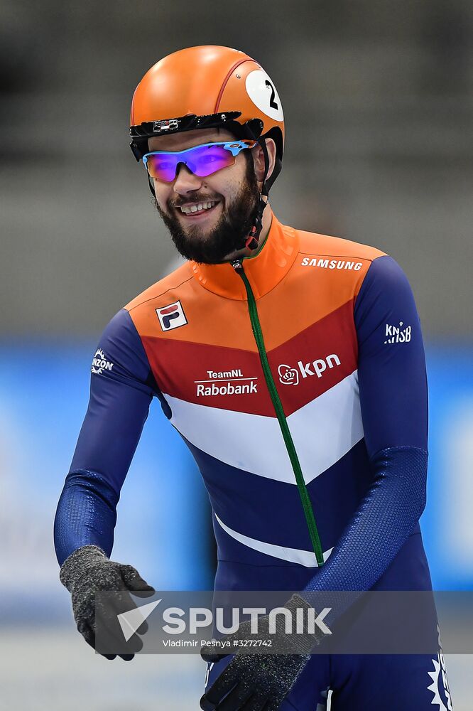 European Short Track Speed Skating Championships. Qualifications