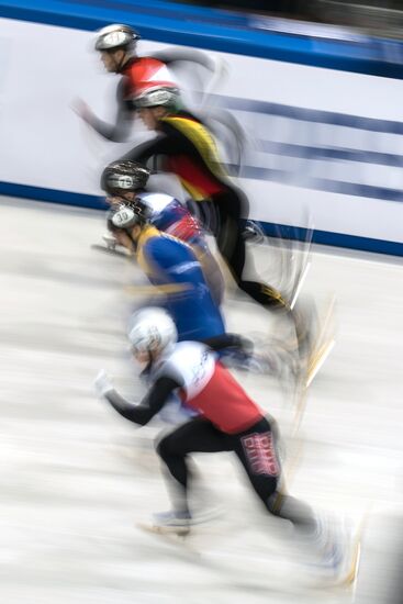 European Short Track Speed Skating Championships. Qualifications