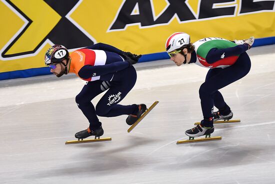 European Short Track Speed Skating Championships. Qualifications