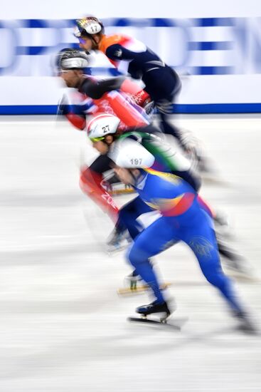 European Short Track Speed Skating Championships. Qualifications