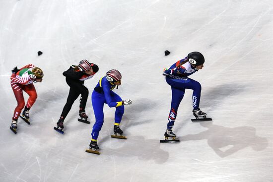 European Short Track Speed Skating Championships. Qualifications