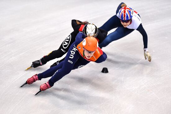 European Short Track Speed Skating Championships. Qualifications