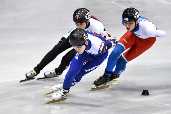 European Short Track Speed Skating Championships. Qualifications