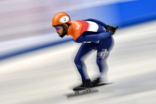 European Short Track Speed Skating Championships. Qualifications