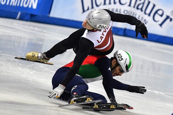 European Short Track Speed Skating Championships. Qualifications
