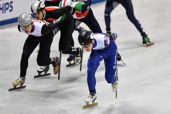 European Short Track Speed Skating Championships. Qualifications