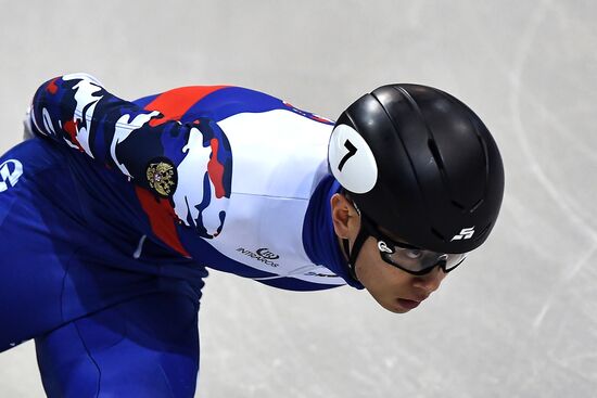 European Short Track Speed Skating Championships. Qualifications