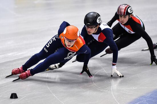 European Short Track Speed Skating Championships. Qualifications