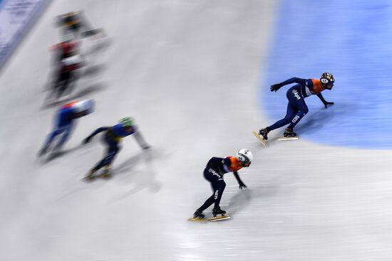 European Short Track Speed Skating Championships. Qualifications