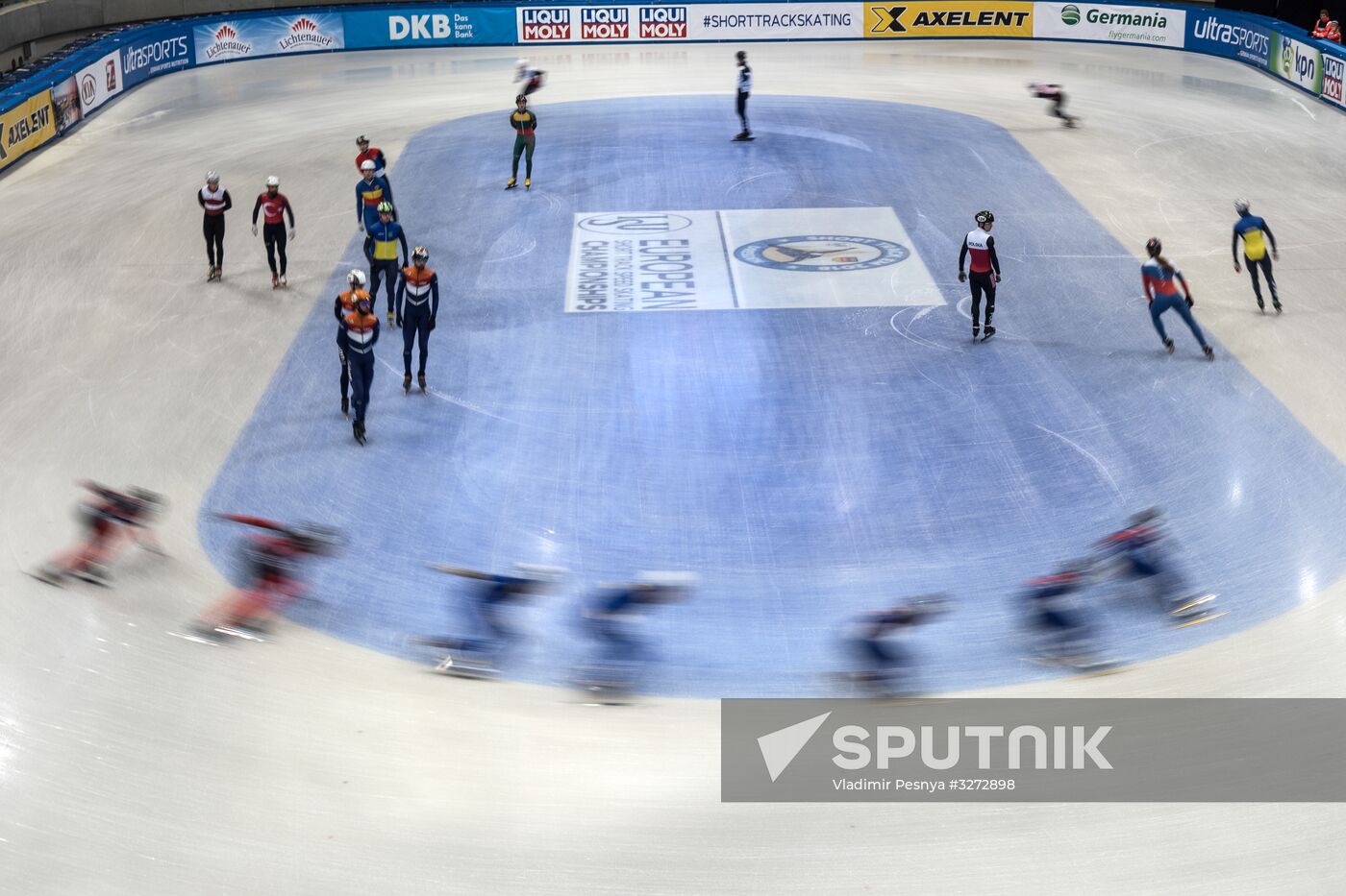 European Short Track Speed Skating Championships. Qualifications