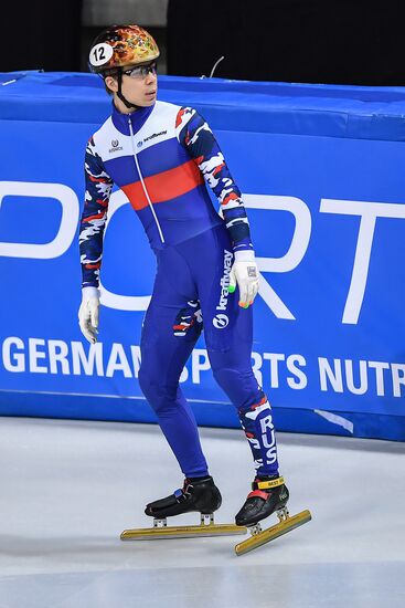 European Short Track Speed Skating Championships. Qualifications
