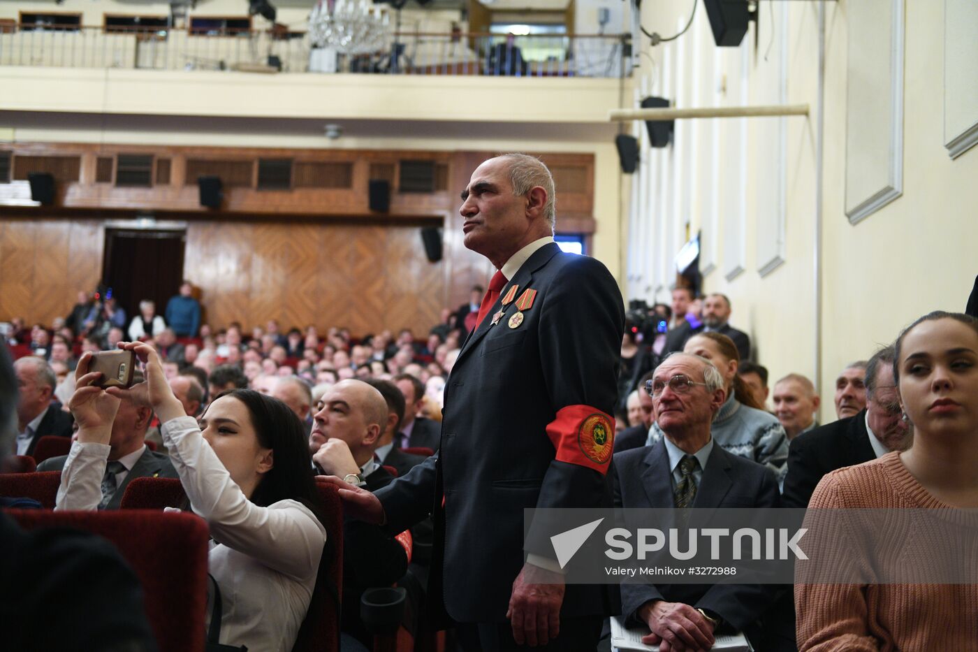 Presidential candidate Grudinin meets with confidantes