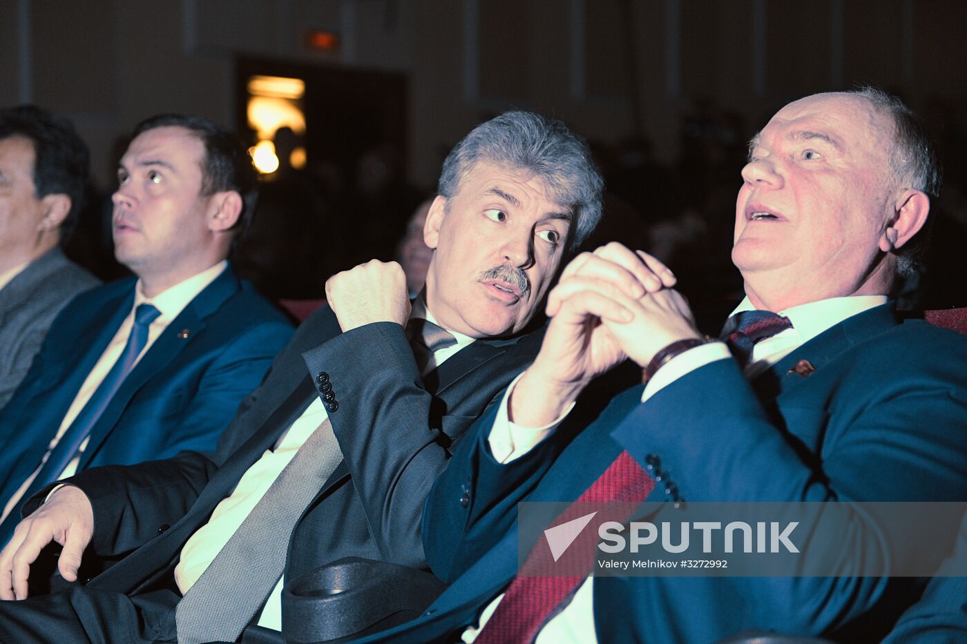 Presidential candidate Grudinin meets with confidantes