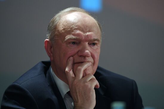 Presidential candidate Grudinin meets with confidantes