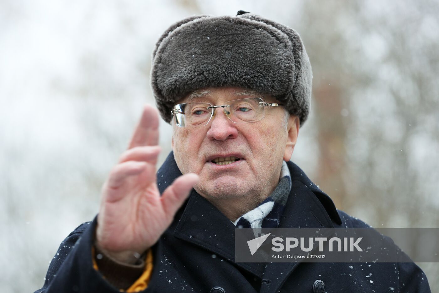 Liberal Democratic Party leader Zhirinovsky visits Red Pine dog shelter