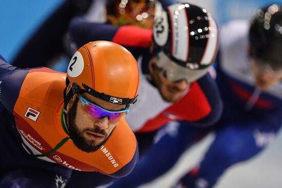 European Short Track Speed Skating Championships. Qualifications