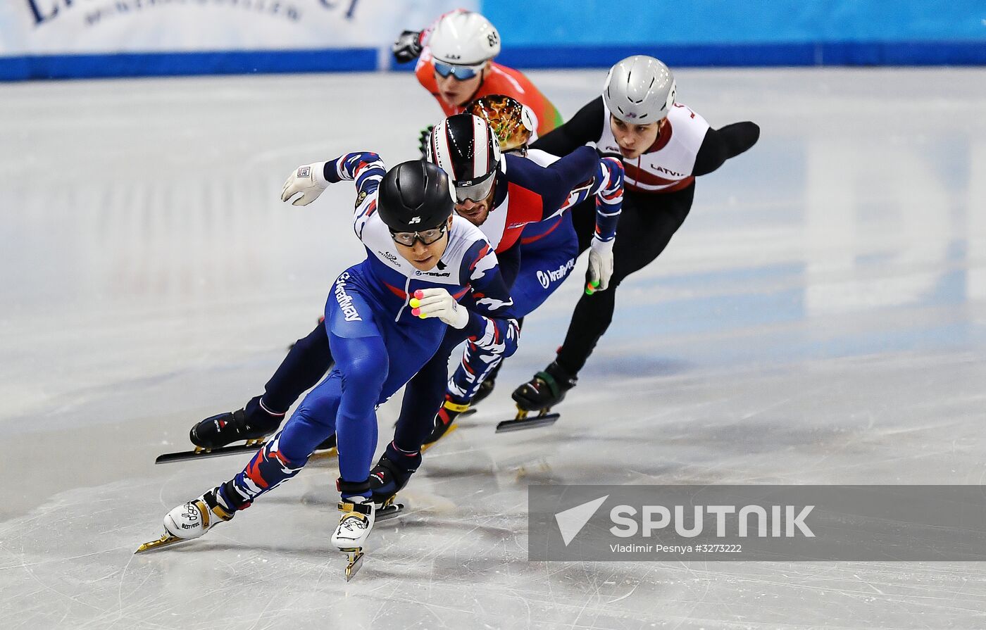 European Short Track Speed Skating Championships. Qualifications