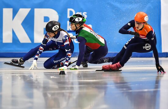 European Short Track Speed Skating Championships. Qualifications