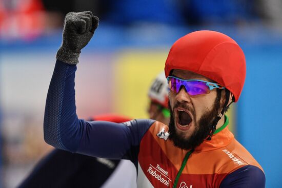 European Short Track Speed Skating Championships. Qualifications