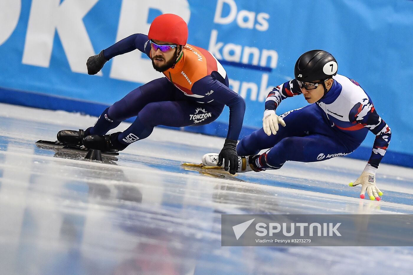 European Short Track Speed Skating Championships. Qualifications