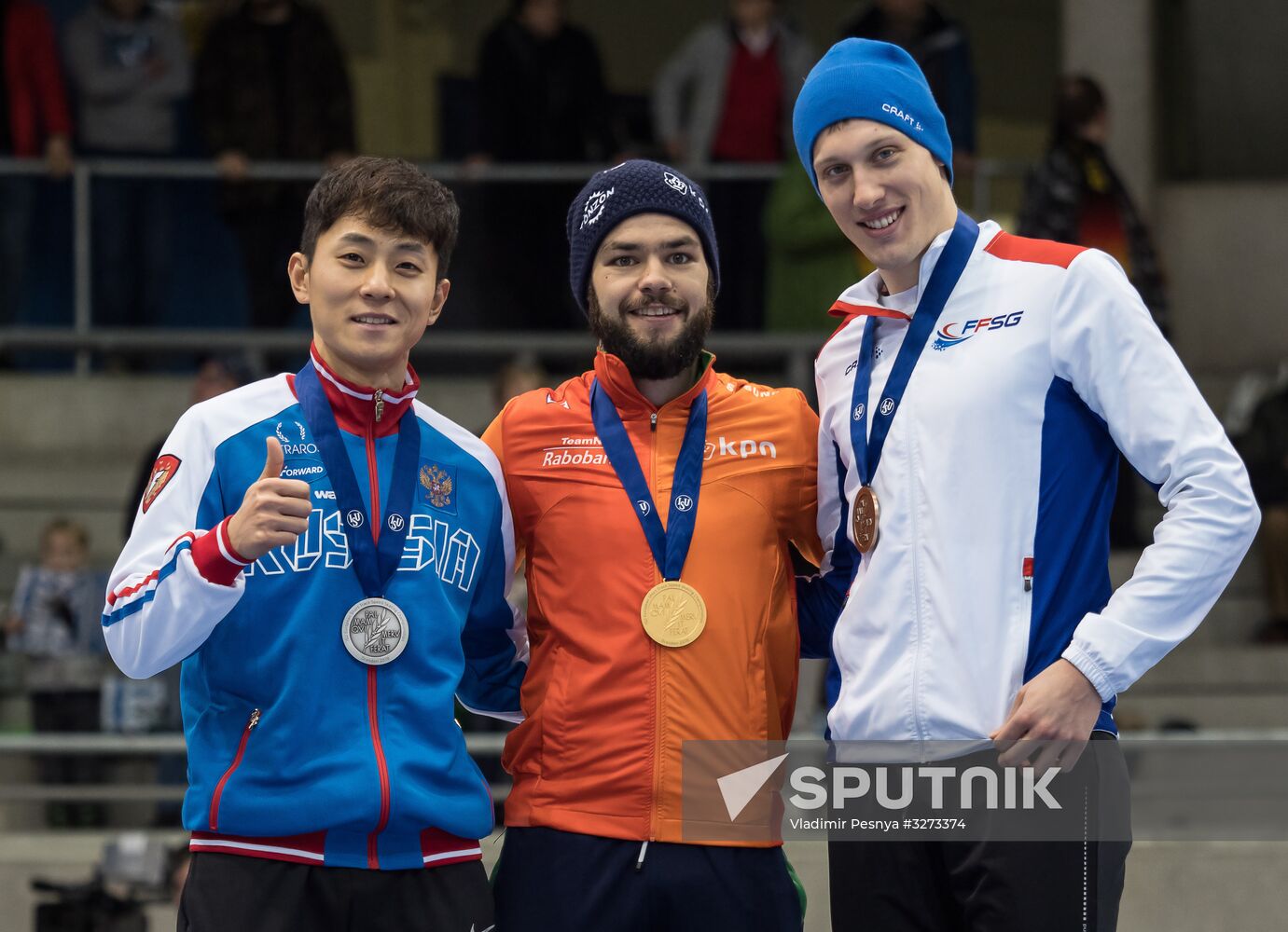 European Short Track Speed Skating Championships. Day one