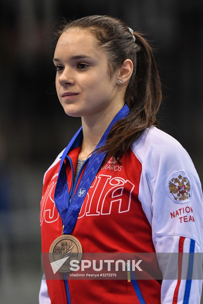 European Short Track Speed Skating Championships. Qualifications