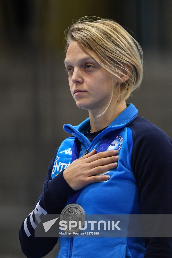 European Short Track Speed Skating Championships. Qualifications