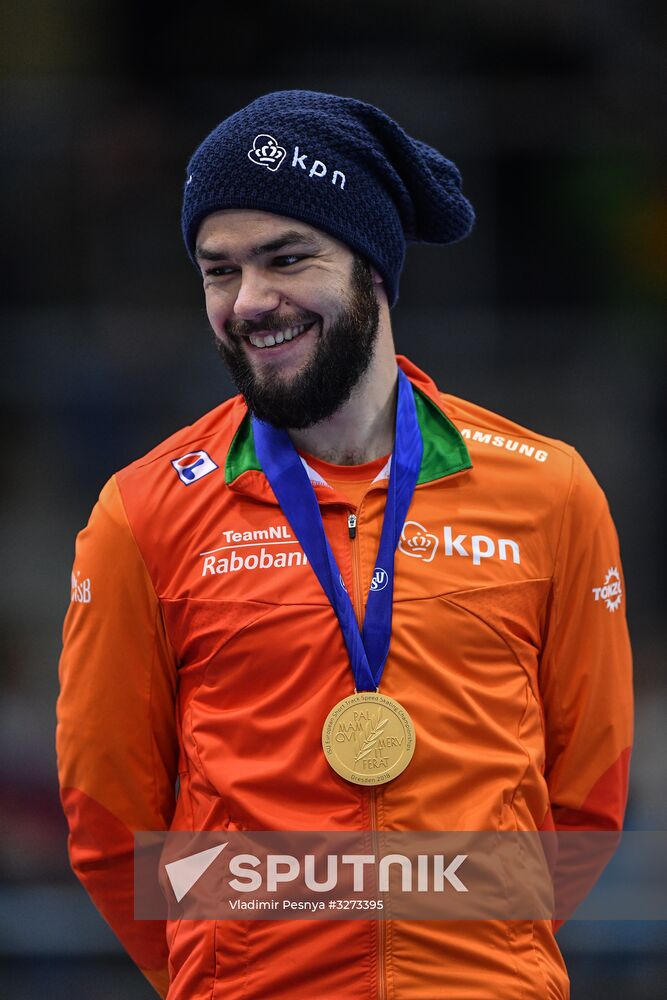 European Short Track Speed Skating Championships. Qualifications