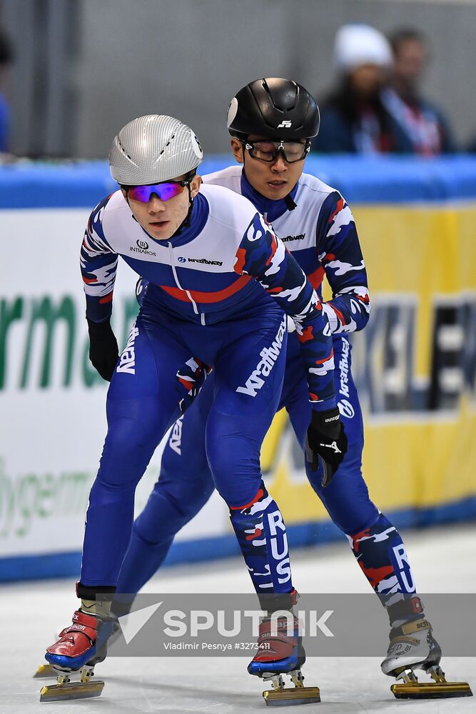European Short Track Speed Skating Championships. Day one