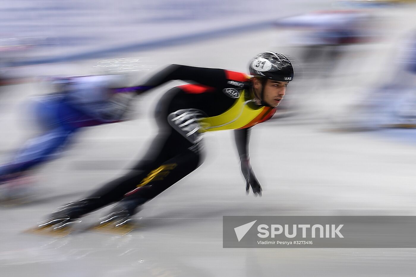 European Short Track Speed Skating Championships. Day one