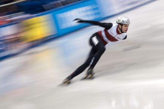 European Short Track Speed Skating Championships. Day one