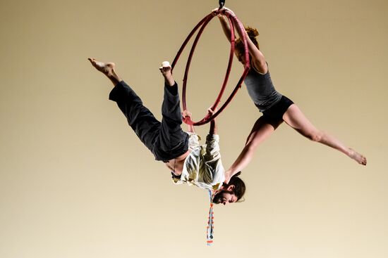 Daniele Finzi Pasca's show La Verita in St. Petersburg