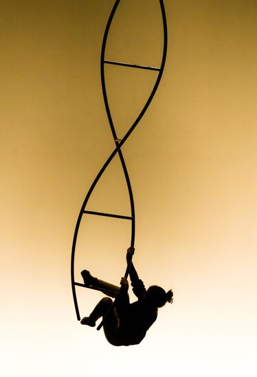Daniele Finzi Pasca's show La Verita in St. Petersburg