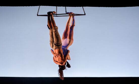Daniele Finzi Pasca's show La Verita in St. Petersburg