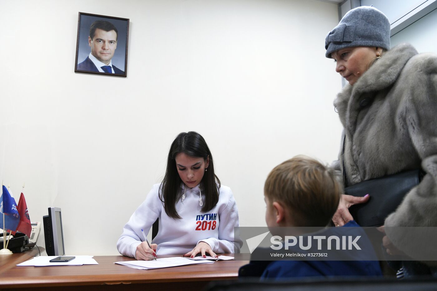 Signatures collected in support of presidential candidate Vladimir Putin