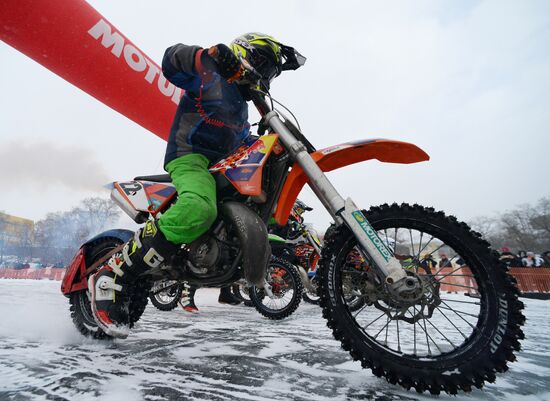 Motorcycle ice racing in Vladivostok