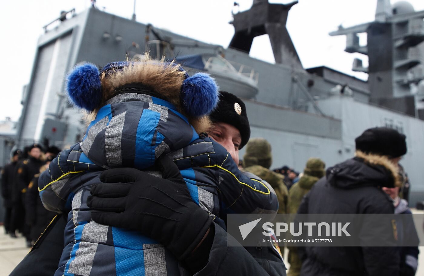 Soobrazitelny and Boiky corvettes meet at Baltiysk port