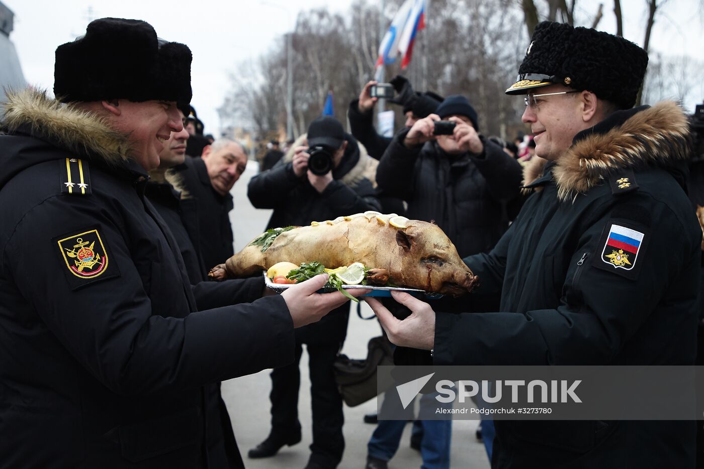 Soobrazitelny and Boiky corvettes meet at Baltiysk port