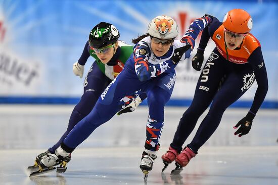 European Short Track Speed Skating Championships. Day two