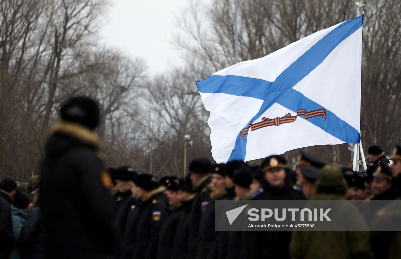 Soobrazitelny and Boiky corvettes meet at Baltiysk port