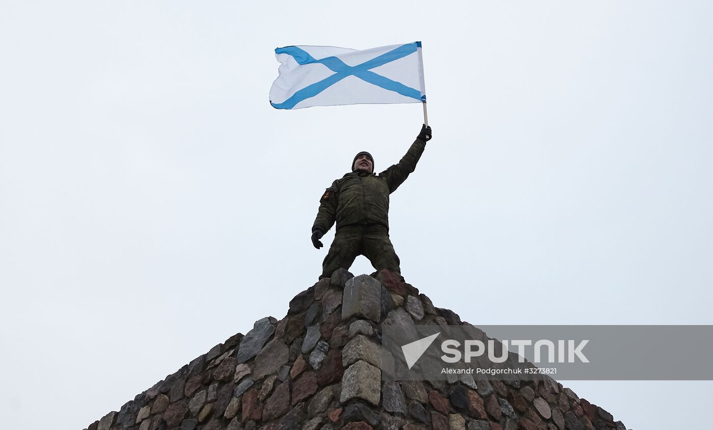 Soobrazitelny and Boiky corvettes meet at Baltiysk port