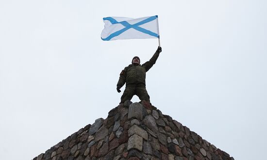 Soobrazitelny and Boiky corvettes meet at Baltiysk port