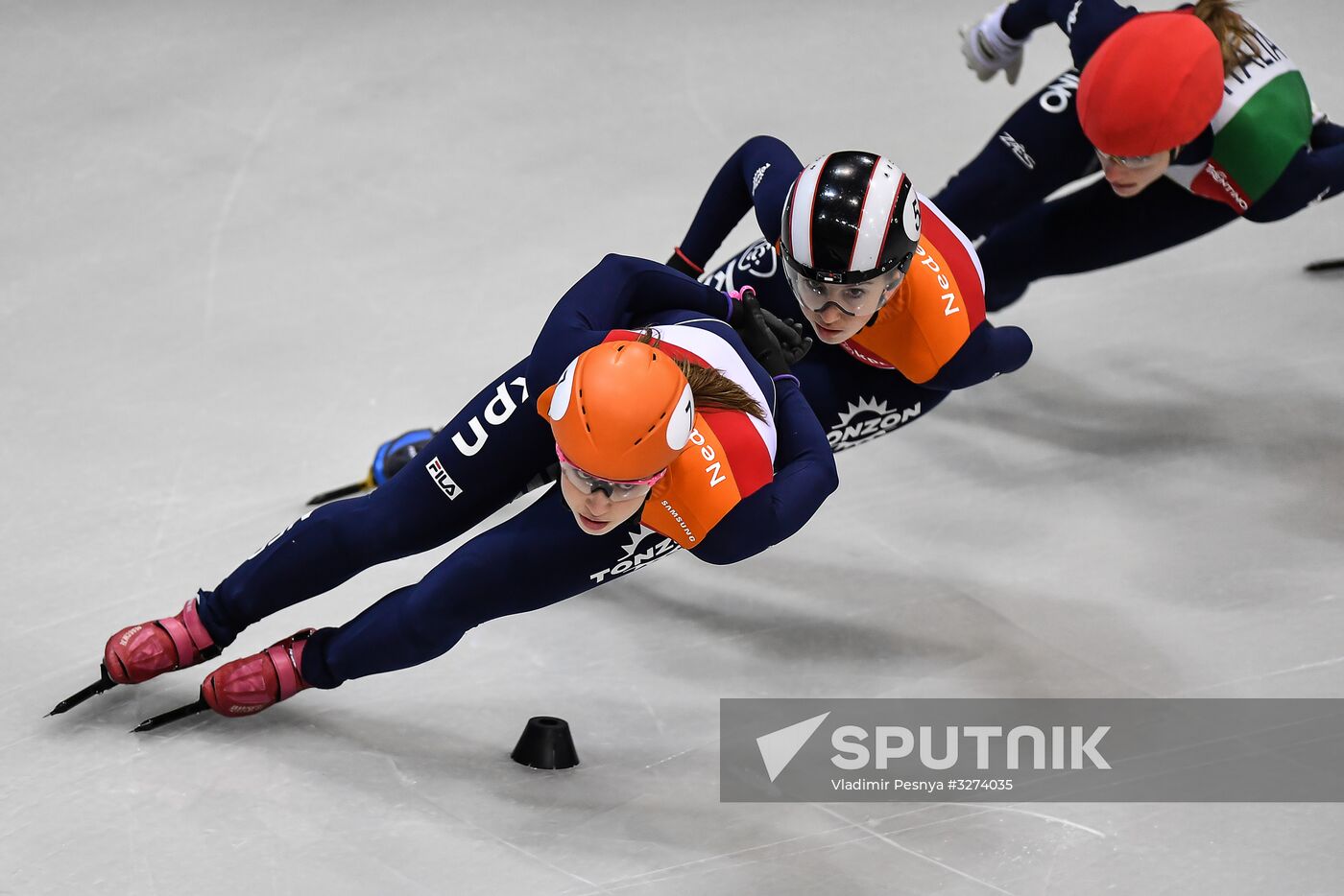 European Short Track Speed Skating Championships. Day Two