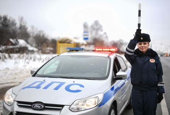 'Unfeminine' job. Traffic police officer Nina Grigor