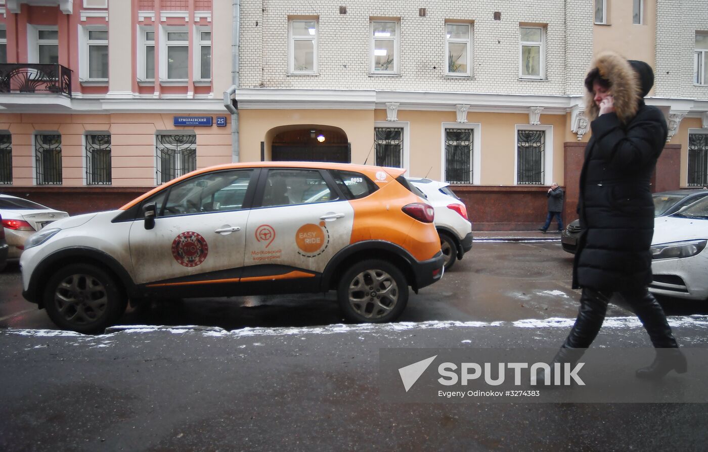 Carsharing autos in Moscow