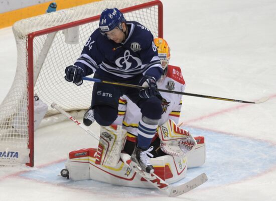 Ice hockey. KHL. Dynamo vs. Kunlun